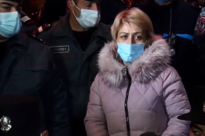 "Сказали, что работают": мать пропавшего без вести солдата рассказала о  встрече с Пашиняном 