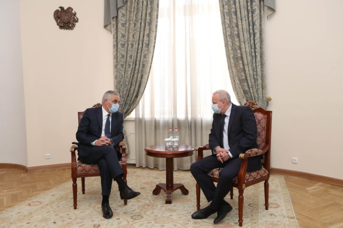 ՀՀ փոխվարչապետն ու ՀՀ–ում ՌԴ դեսպանը քննարկել են տնտեսական համագործակցությունը ՀՀ փոխվարչապետն ու ՀՀ–ում ՌԴ դեսպանը քննարկել են տնտեսական համագործակցությունը