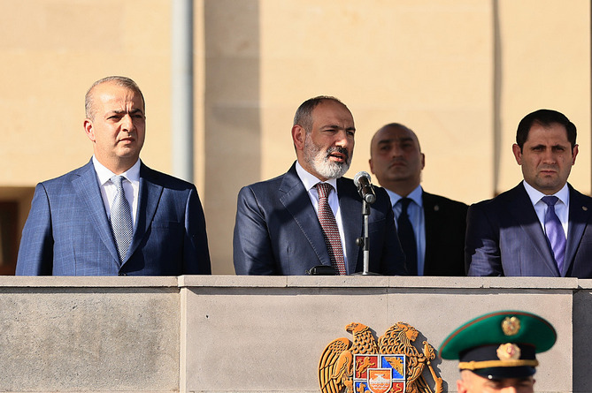 Пашинян: все границы Армении надо передать под контроль пограничных войск СНБ