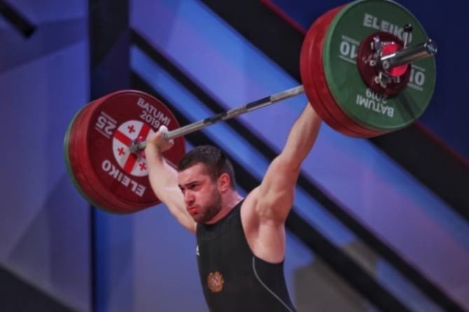 Тяжелоатлет Рафик Арутюнян стал чемпионом Европы Тяжелоатлет Рафик Арутюнян стал чемпионом Европы