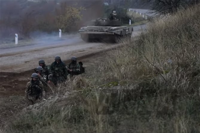 Бои за Шуши: эксклюзив проекта ANNA-NEWS об армянской обороне стратегических высот в Арцахе (ВИДЕО) Бои за Шуши: эксклюзив проекта ANNA-NEWS об армянской обороне стратегических высот в Арцахе (ВИДЕО)