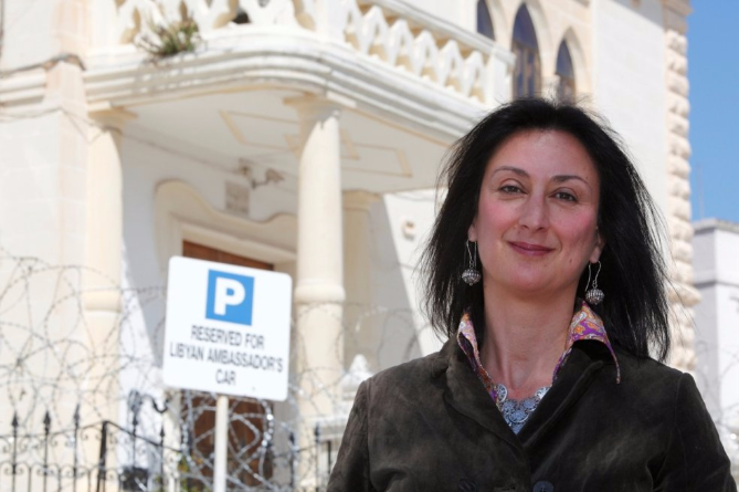 Погибла журналистка, занимавшаяся расследованием офшорного скандала с участием президента Азербайджана (ВИДЕО)