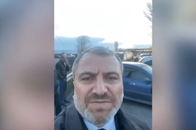 Родители погибших при пожаре в селе Азат военнослужащих пригрозили перекрыть площадь Республики Родители погибших при пожаре в селе Азат военнослужащих пригрозили перекрыть площадь Республики