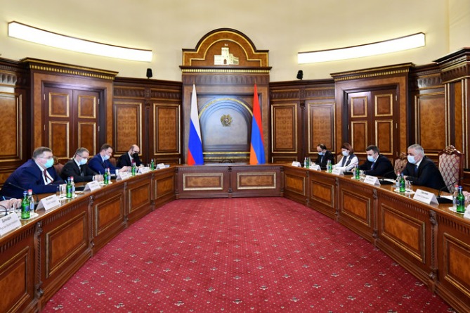 Вице-премьеры Армении и России обсудили гуманитарную поддержку жителей Арцаха Вице-премьеры Армении и России обсудили гуманитарную поддержку жителей Арцаха