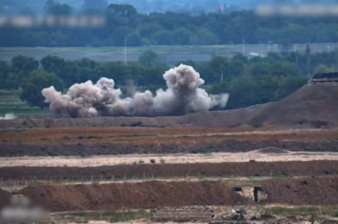 Армянские ВС с героизмом уничтожают позиции атакующего врага (ВИДЕО)