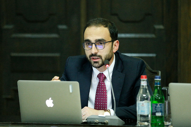 Տիգրան Ավինյանին մեղադրել են մարիխուանա ծխելու մեջ, նա իր հերթին պատրաստվում է դատական հայց ներկայացնել