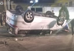 Автомобиль перевернулся в Ереване, есть пострадавшие
