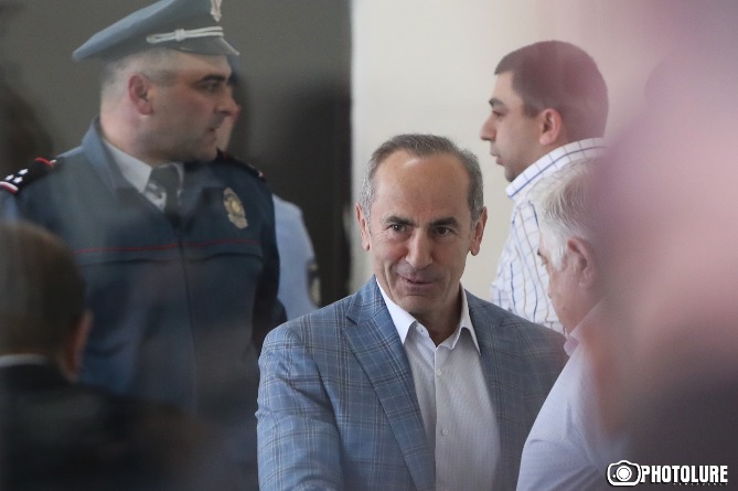Апелляционный суд по делу Кочаряна взял  перерыв для решения по ходатайству о самоотводе судьи 