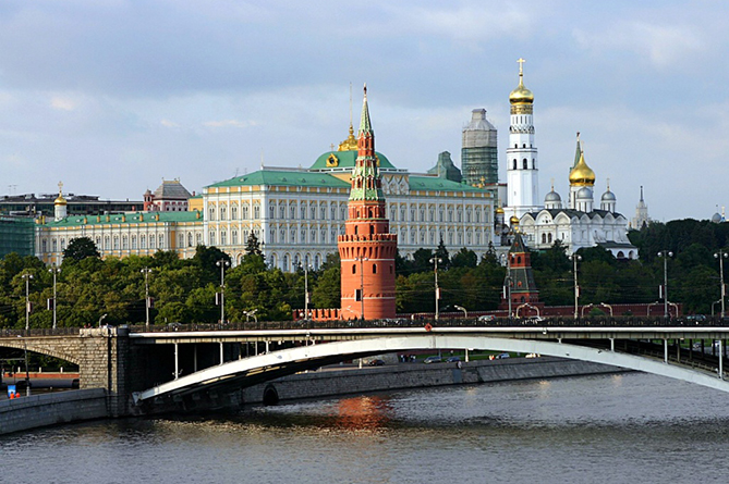 Иностранцев в России стало меньше Иностранцев в России стало меньше
