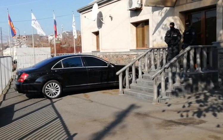 Сторонник экс-президента Армении Роберта Кочаряна пытался подкупить пострадавшего в событиях 1 Марта за отказ от показаний (ВИДЕО)