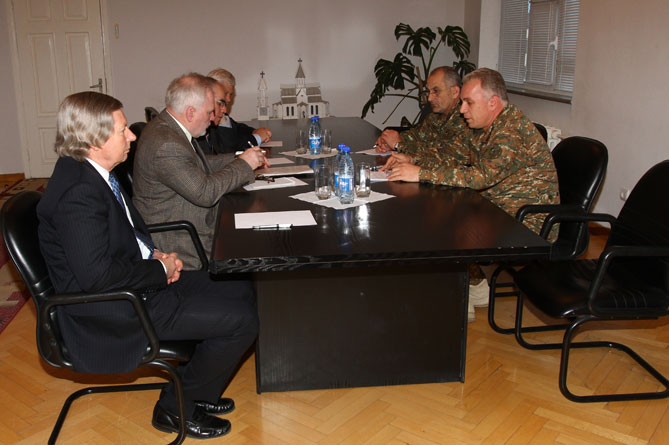 Министр обороны НКР представил сопредседателям доказательства азербайджанской агрессии – МО НКР