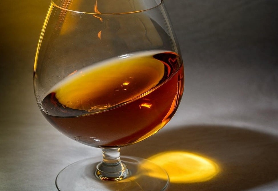 Российский регулятор подал в суд заявление об аннулировании лицензии «Прошянского коньячного завода» (Армения)