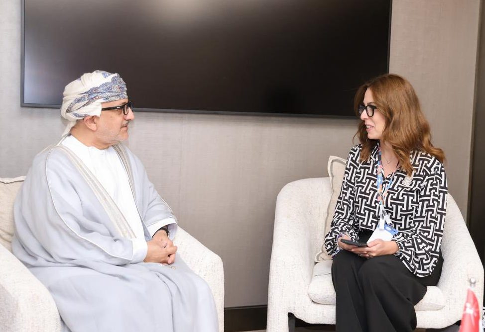 Обсуждается налаживание прямого авиамаршрута между Арменией и Оманом