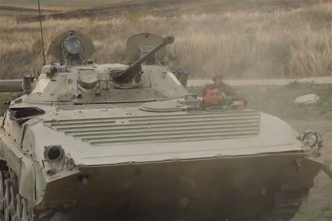 «Мы добудем еще»: Минобороны Армении показало боевые трофеи (ВИДЕО)