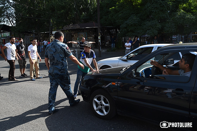 Уголовное дело возбуждено в Ереване по факту нарушения полицейскими своих полномочий на акциях протеста