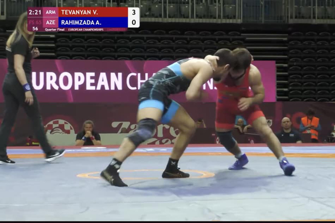 Армянский борец победил азербайджанца и вышел в полуфинал ЧЕ в Загребе
