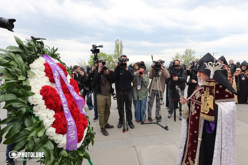 Католикос: память о жертвах Геноцида армян и деарменизации Арцаха обязывает укреплять единство и государство