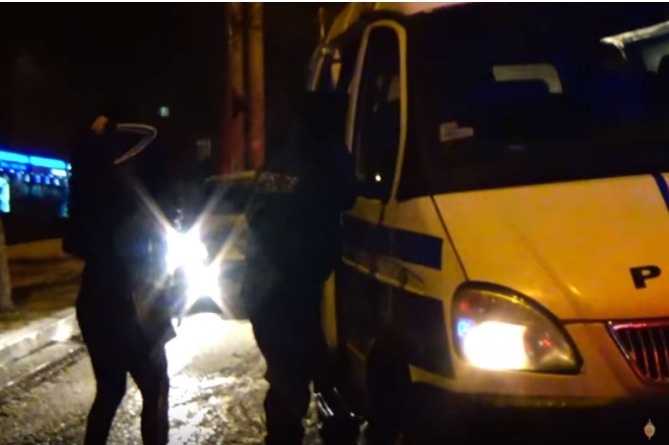 Полиция Еревана устроила облаву на "ночных бабочек" (ВИДЕО)