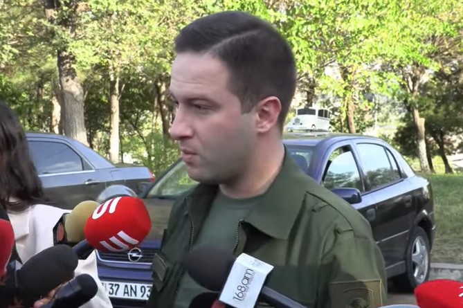 Минобороны Армении изучает ситуацию на участках границы, атакованных Азербайджаном Минобороны Армении изучает ситуацию на участках границы, атакованных Азербайджаном