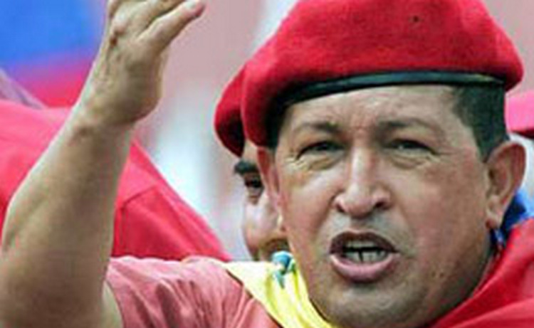 Здоровье Чавеса восстанавливается медленно, но он уже пообщался с родными - министр