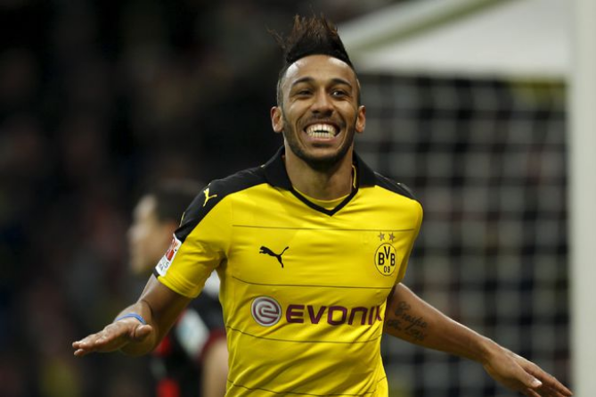 Օբամեյանգը «տժում է» հայկական «Մի գնա» երգի տակ (ՎԻԴԵՈ)