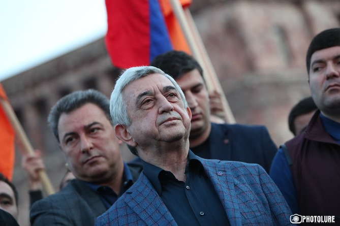 "Помнить, требовать, бороться": послание экс-президента Сержа Саргсяна в День памяти жертв Геноцида армян "Помнить, требовать, бороться": послание экс-президента Сержа Саргсяна в День памяти жертв Геноцида армян