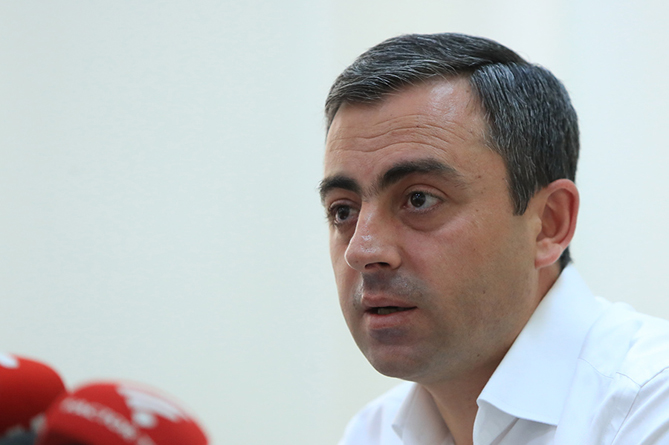 Фракция «Армения» отдала все свои голоса за импичмент Пашиняна, инициированный фракцией «Честь имею» 