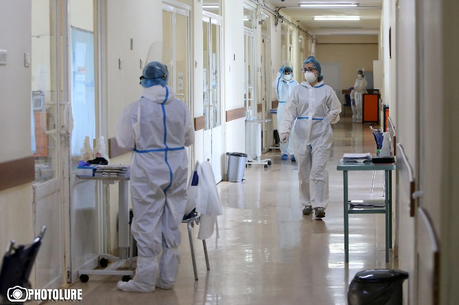Армянские медики спасли жизнь 57-летней пациентки с коронавирусом (ФОТО)