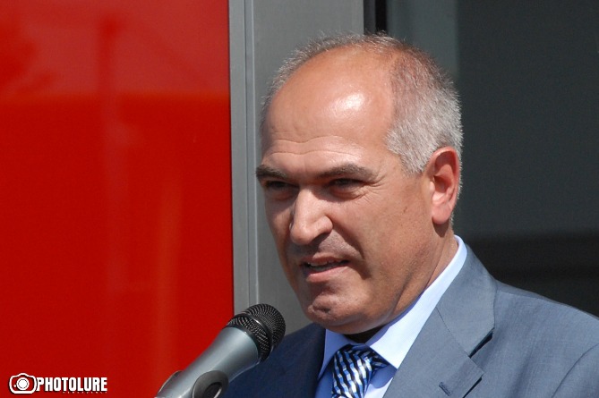 Спецследственная служба Армении вернула паспорт Самвелу Майрапетяну - пресс-секретарь