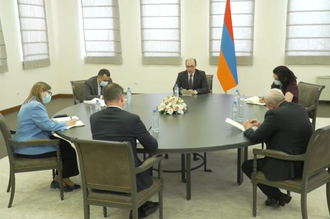  Айвазян обсудил с послами РФ, Франции и США обострение в Сюнике и   ситуацию в Карабахе 