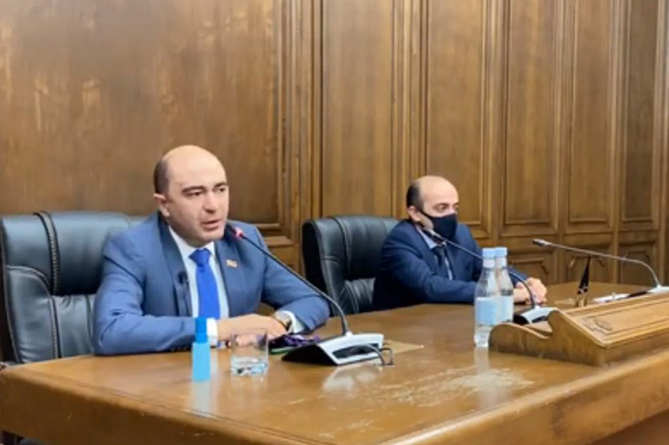 ԼՀԿ–ն չի միանա ԲՀԿ–ի ստորագրահավաքին, այս պահին չի դիմի ՍԴ, բայց նախատեսում է ՍԴ–ում վիճարկել սահմանադրական փոփոխությունները (ՎԻԴԵՈ)