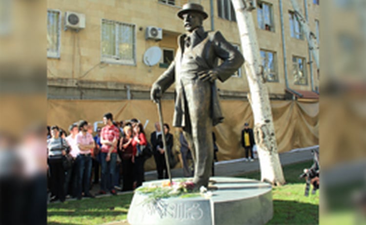 Памятник известному армянскому меценату Александру Манташянцу открыт в Ереване