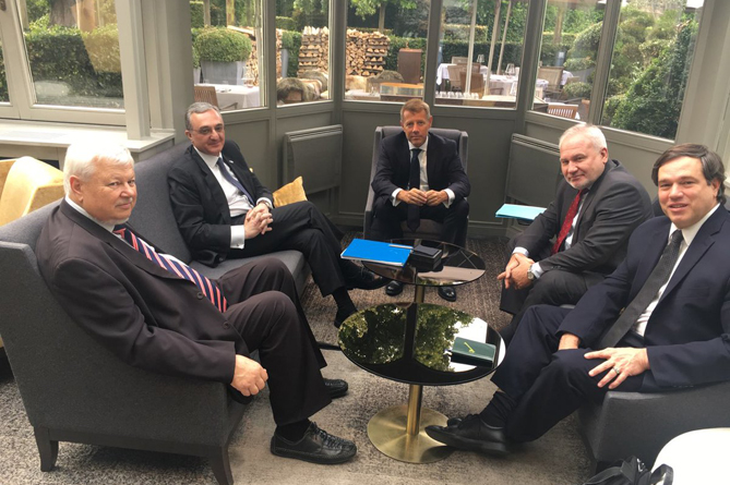 В Брюсселе стартовала встреча главы МИД Армении с сопредседателями МГ ОБСЕ