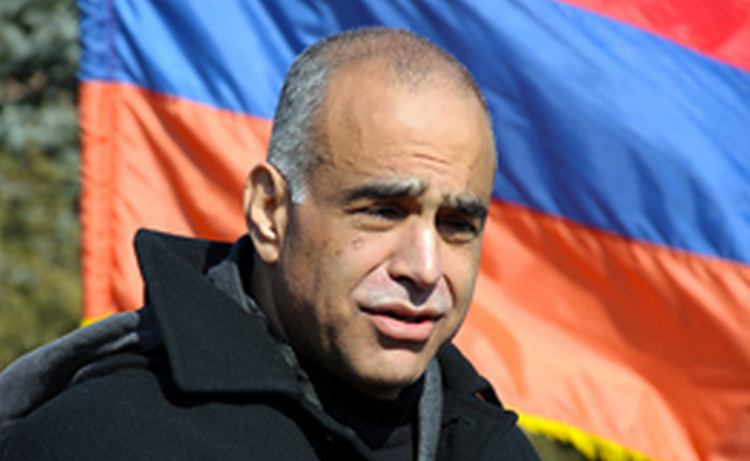 Экс-глава МИД Армении поборется за депутатское кресло с одним из крупнейших армянских предпринимателей