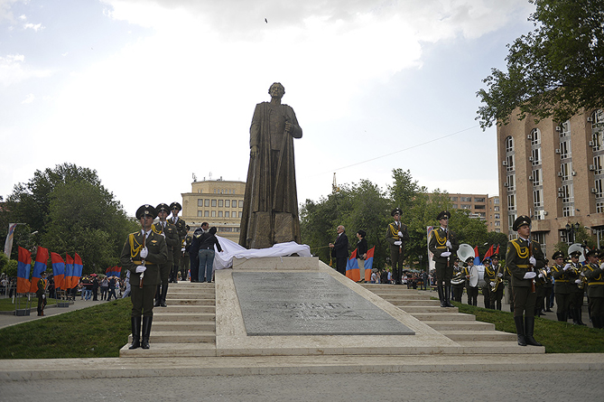 Памятник деятелю национально-освободительного движения Гарегину Нжде открыли в Ереване