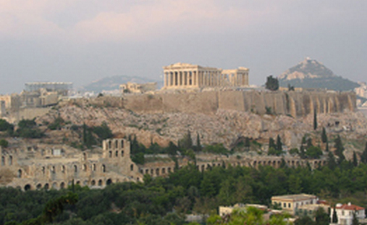 Четверо российских туристов погибли и 23 ранены в ДТП в Греции - СМИ