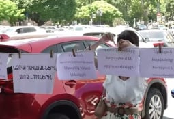 Կառավարության շենքի մոտ ակցիա է անցկացվել՝ ի պաշտպանություն եկեղեցու և հոգևոր արժեքների