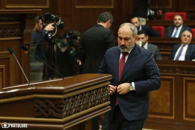 Пашинян выступит в парламенте и представит ситуацию