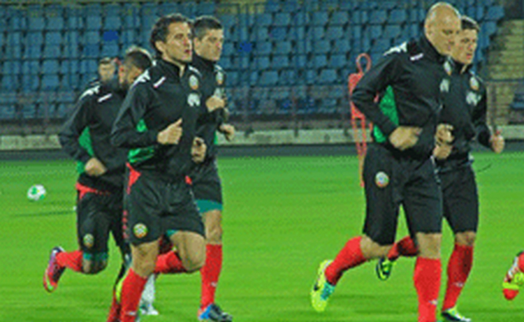 Сборная Болгарии готова к заключительным матчам отборочного цикла со сборными Армении и Чехии - Пенев