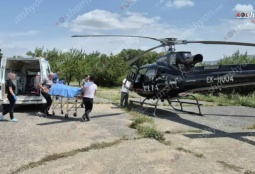 Ողբերգական դեպք՝ Սպիտակում. Mercedes-ը վրաերթի է ենթարկել երթևեկելի գոտուց դուրս ընդմիջում անող 2 քաղաքացու, նրանցից մեկը մահացել է 