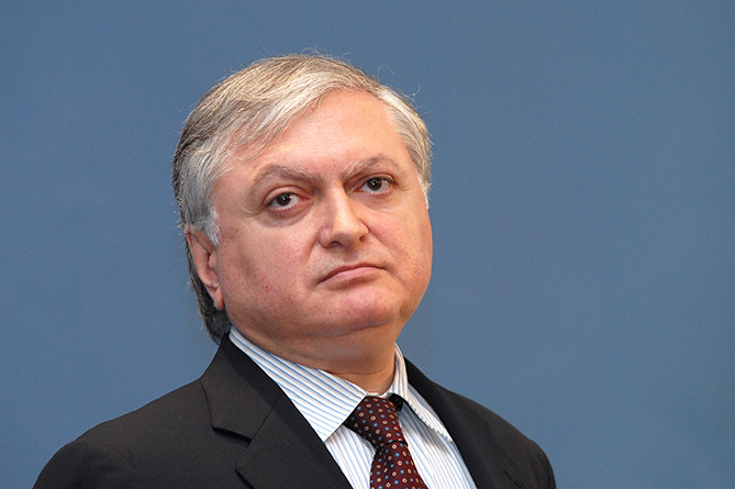Налбандян обвинил в Баку в еще большем обострении ситуации на границе Налбандян обвинил в Баку в еще большем обострении ситуации на границе