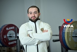 Армянский тяжелоатлет Рафик Арутюнян стал вице-чемпионом Европы