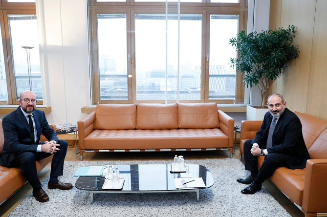 В Брюсселе проходит встреча Пашиняна с главой Евросовета  (ВИДЕО)