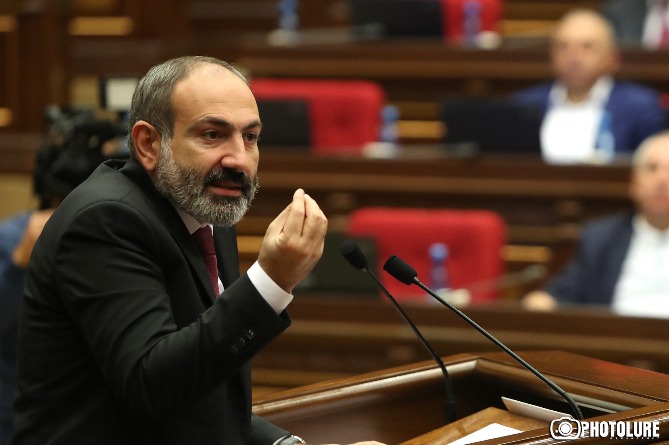 Пашинян: в Армении 350 тысяч человек "вкалывают", чтобы содержать 800 тысяч (ВИДЕО)