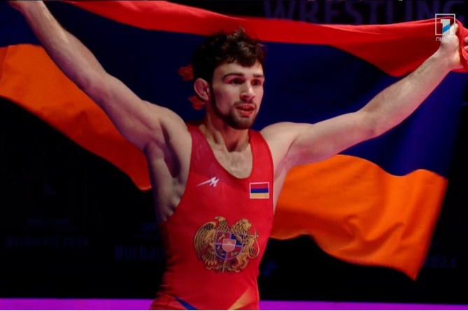 Арсен Арутюнян стал четырехкратным чемпионом Европы по вольной борьбе, одержав победу над турецким борцом Арсен Арутюнян стал четырехкратным чемпионом Европы по вольной борьбе, одержав победу над турецким борцом