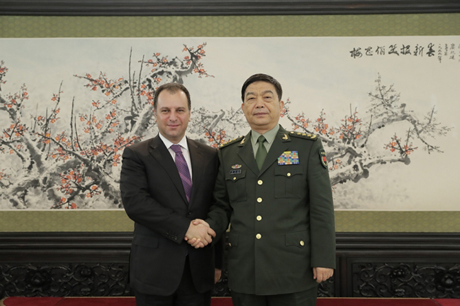 Пекин выступает за мирное урегулирование карабахского конфликта – министр обороны Китая
