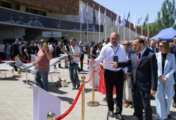 Ռազմարդյունաբերական ավելի քան 40 ընկերություն ներկայացնում է հայրենական արտադրանքը. Երևանում անցկացվում է «RISE 2026»-ը (ՖՈՏՈ)