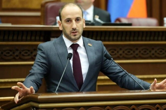 Փաշինյանը որևէ մեկին չի նախատել․ Գաբրիելյանը՝ Անդրանիկ Քոչարյանին նախատելու մասին Փաշինյանը որևէ մեկին չի նախատել․ Գաբրիելյանը՝ Անդրանիկ Քոչարյանին նախատելու մասին