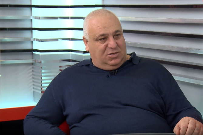 Հակոբ Հակոբյանը մտադիր է երկու «դաստիարակչական բնույթի» ֆիլմ նկարահանել