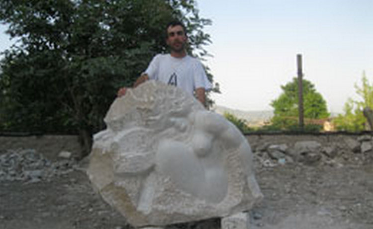 Карабахский скульптор доволен прошедшим в Шуши первым международным симпозиумом по скульптуре